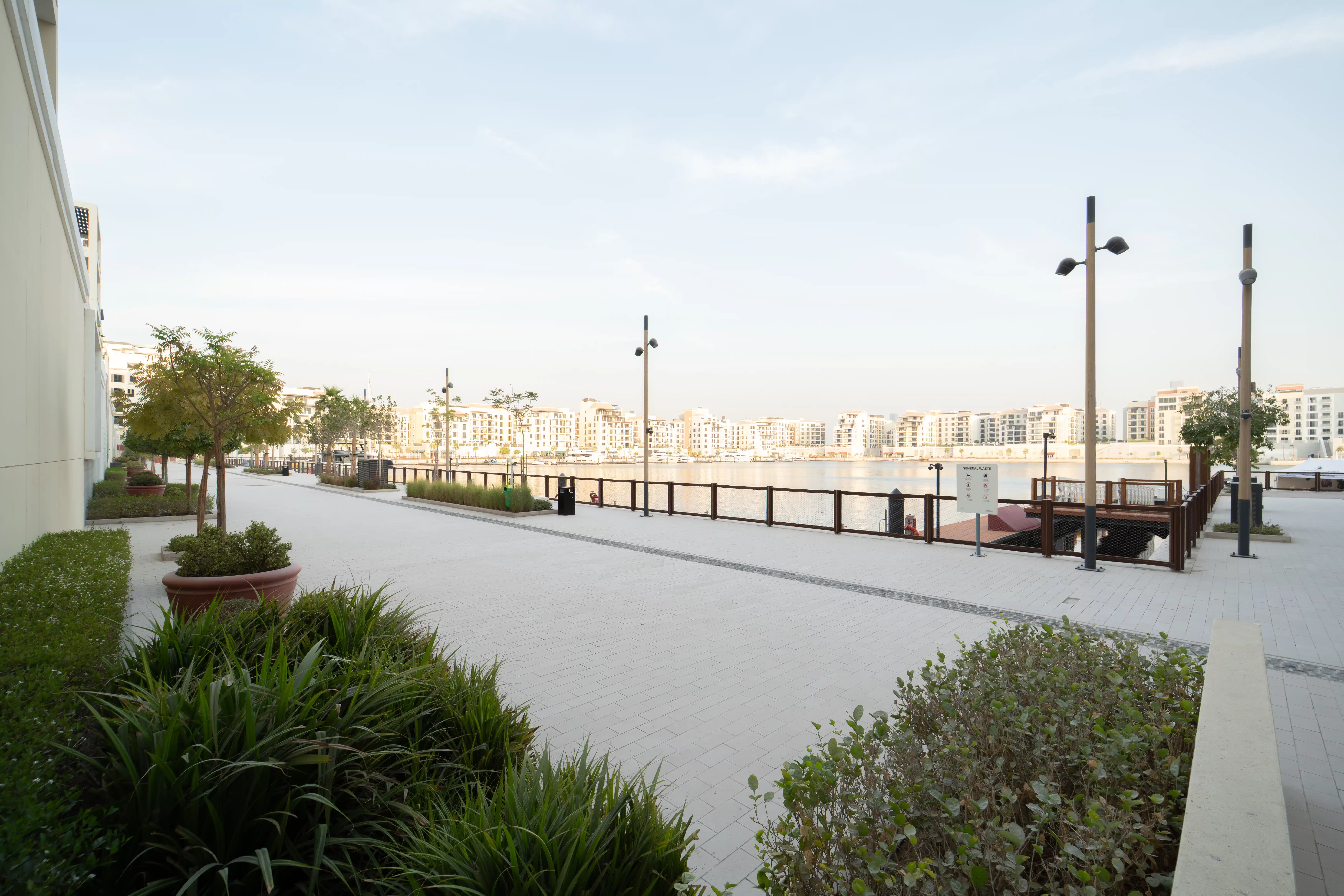 Le Pont, Building 1