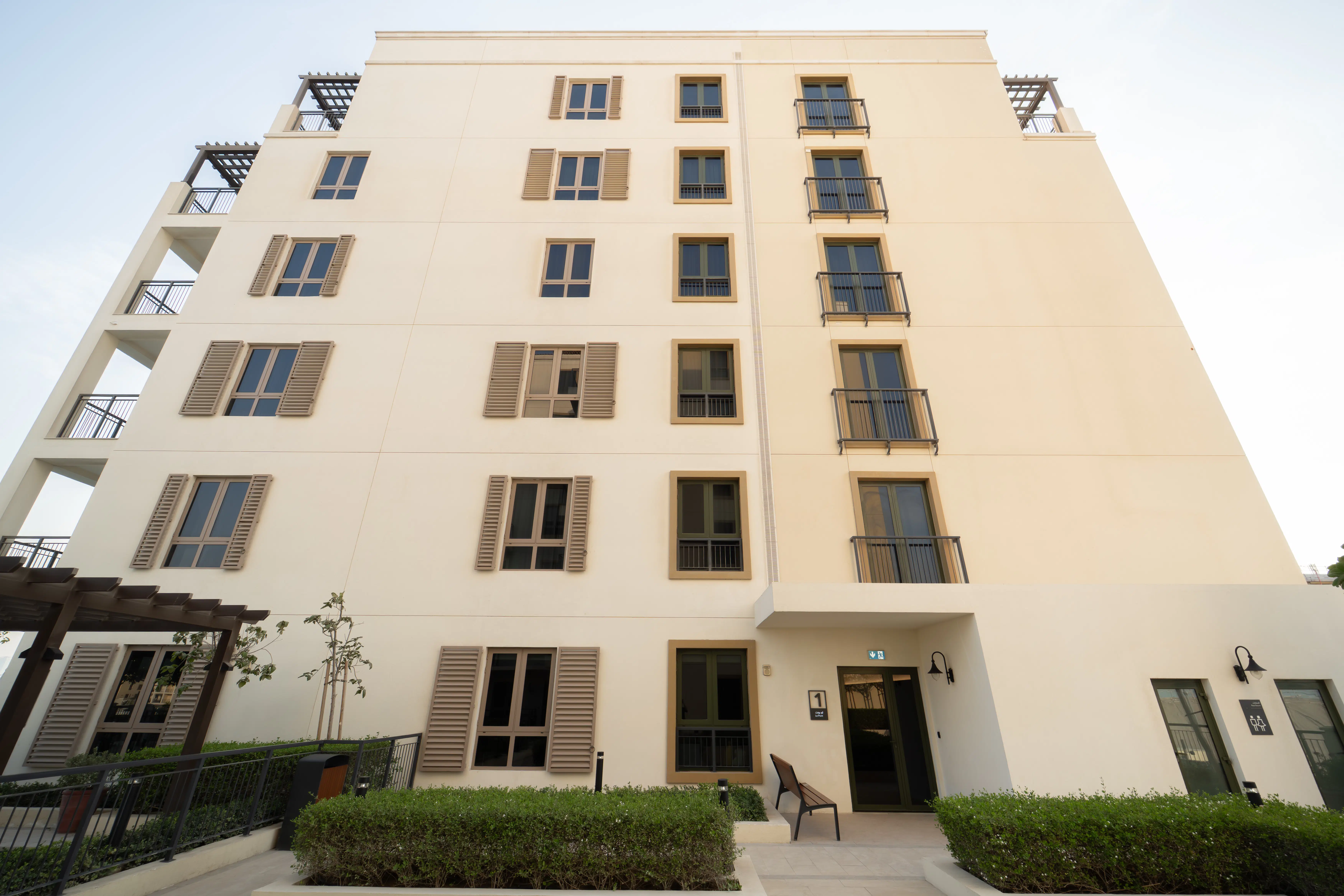 Le Pont, Building 1
